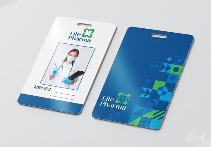 thẻ nhân viên y tế